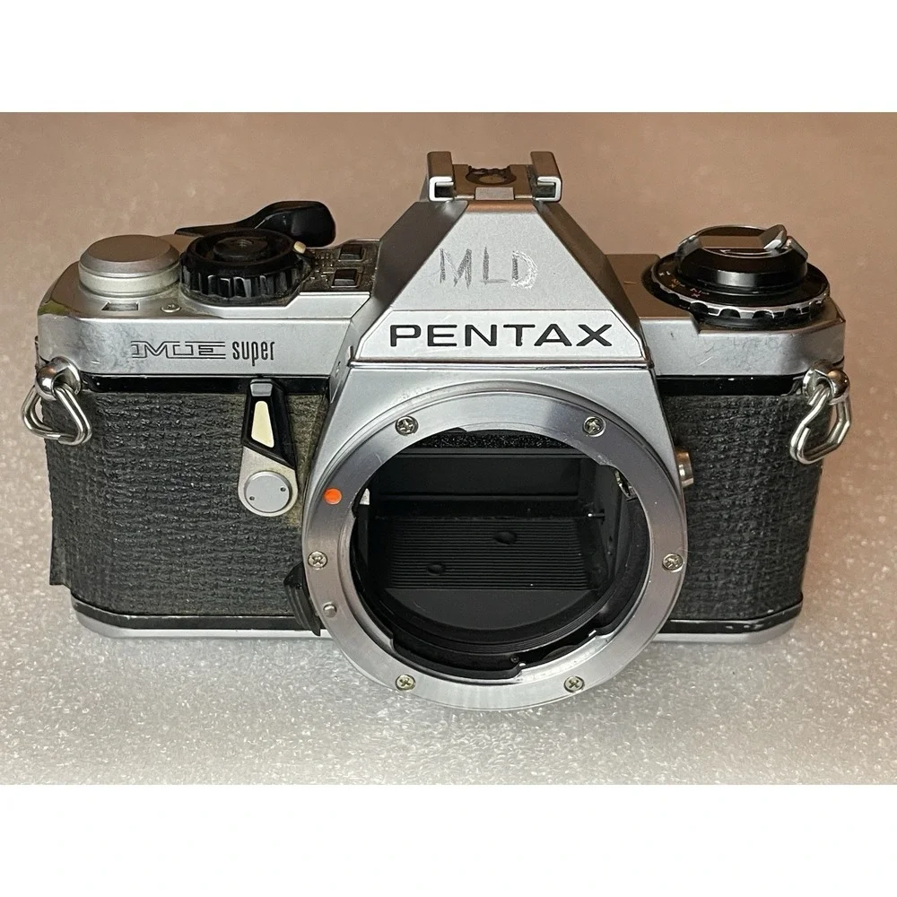 Pentax ME Super 35mm Camera‎